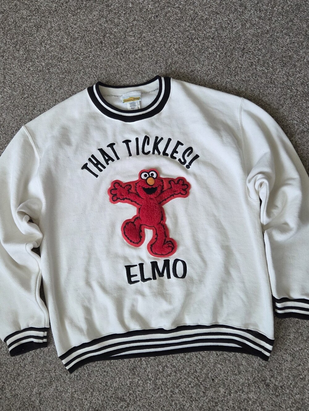 Vtg Sesame Street Sweatshirt Mens‎ L  Talking Tickle Elmo Ringer 90s USA *WORKS!